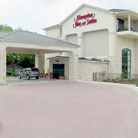 Hampton Inn & Suites Fredericksburg Bagian luar foto
