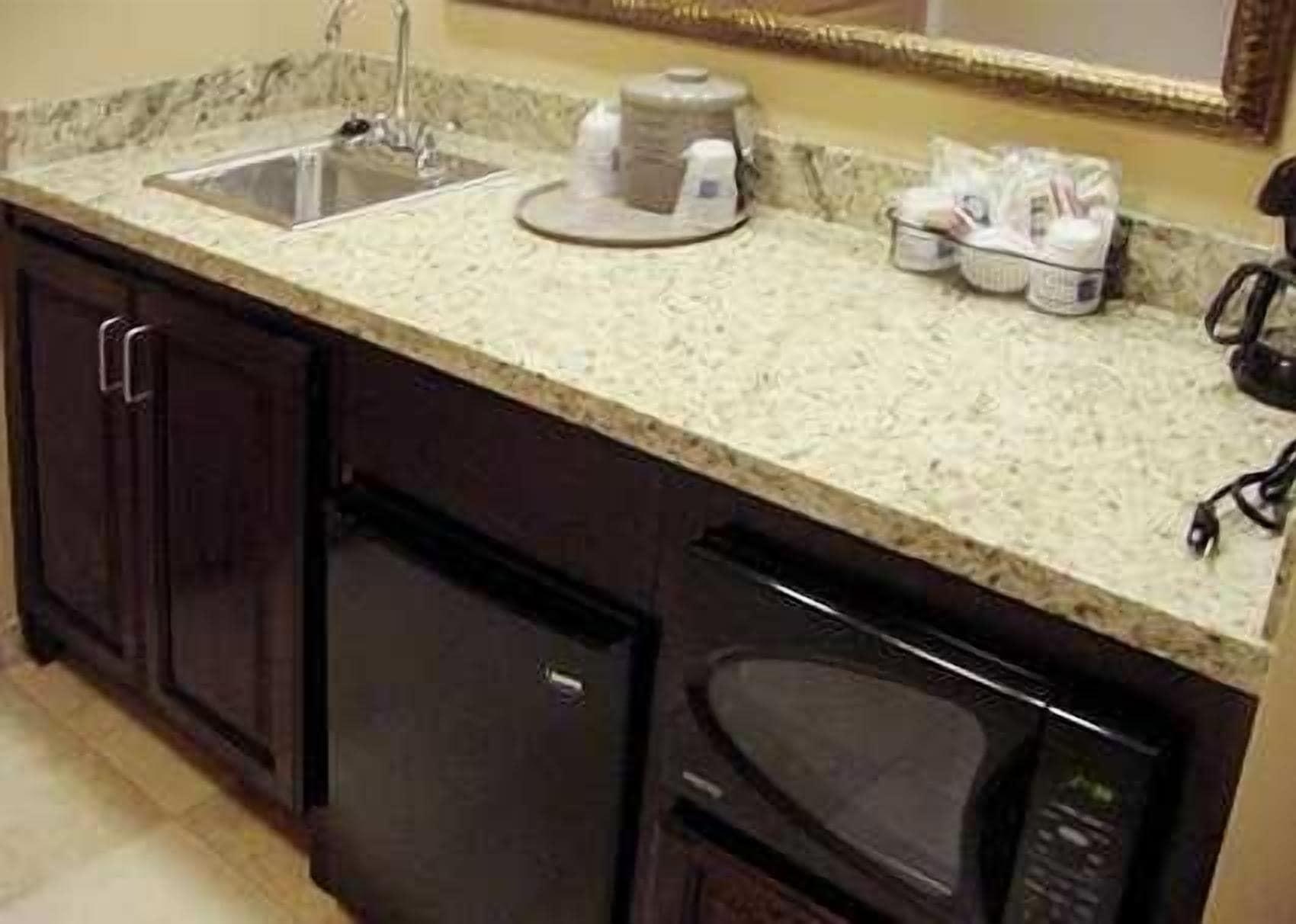 Hampton Inn & Suites Fredericksburg Bagian luar foto
