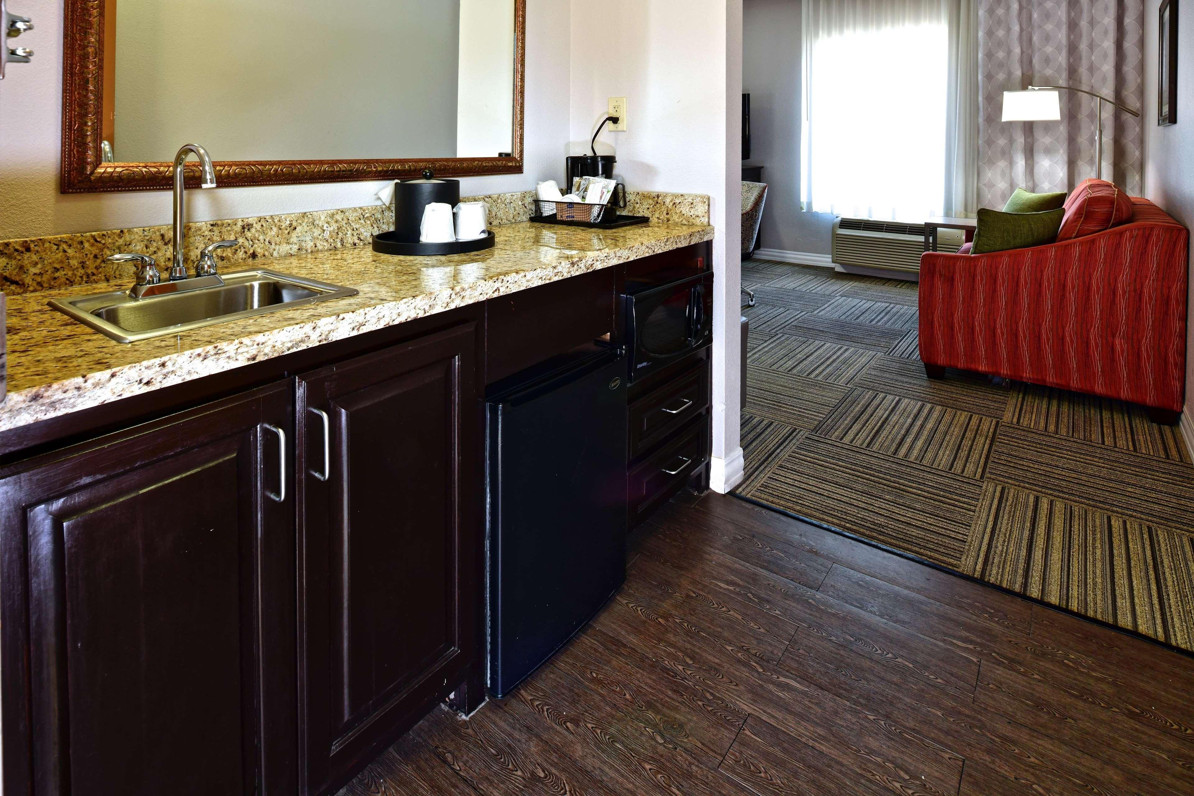 Hampton Inn & Suites Fredericksburg Bagian luar foto