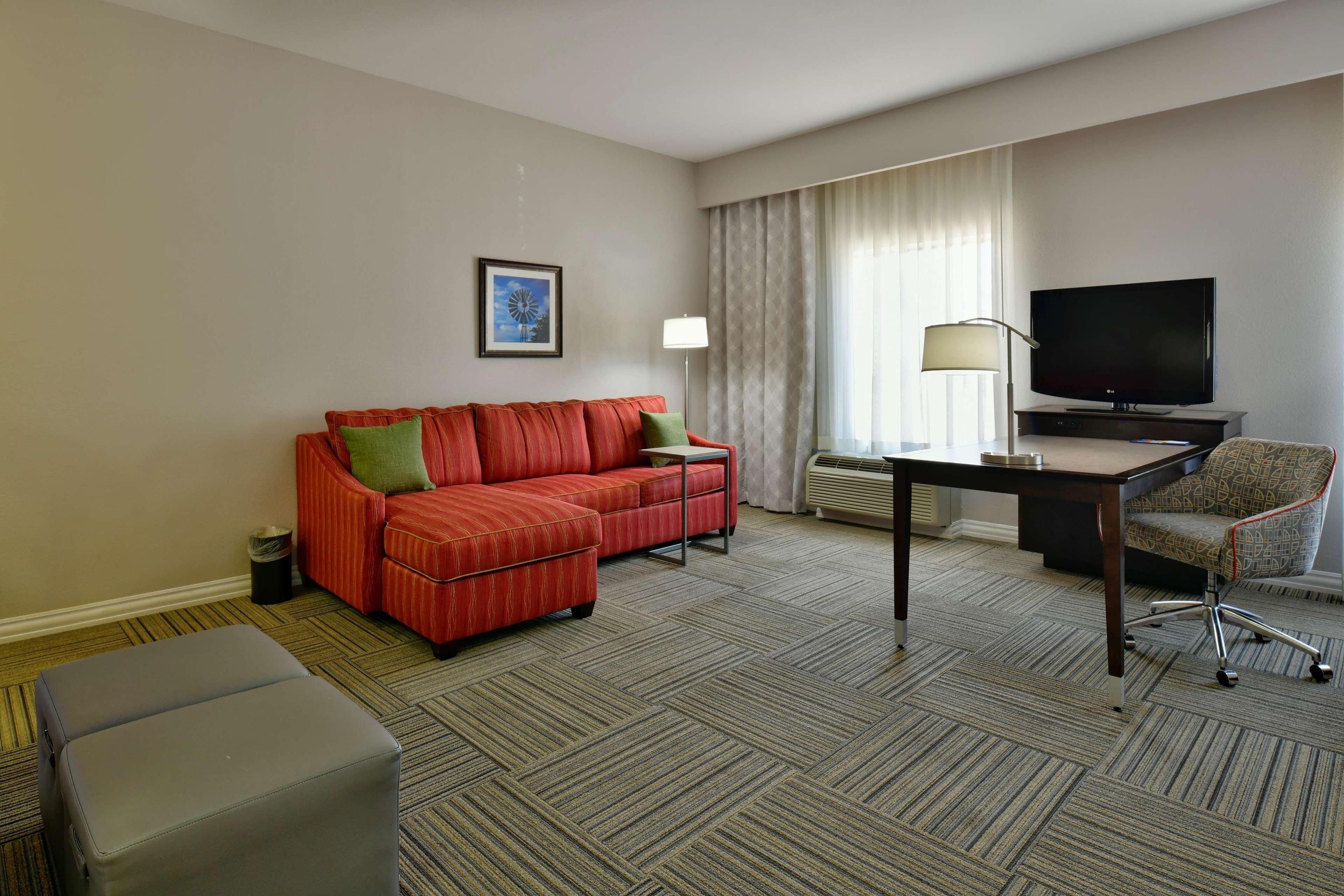 Hampton Inn & Suites Fredericksburg Bagian luar foto