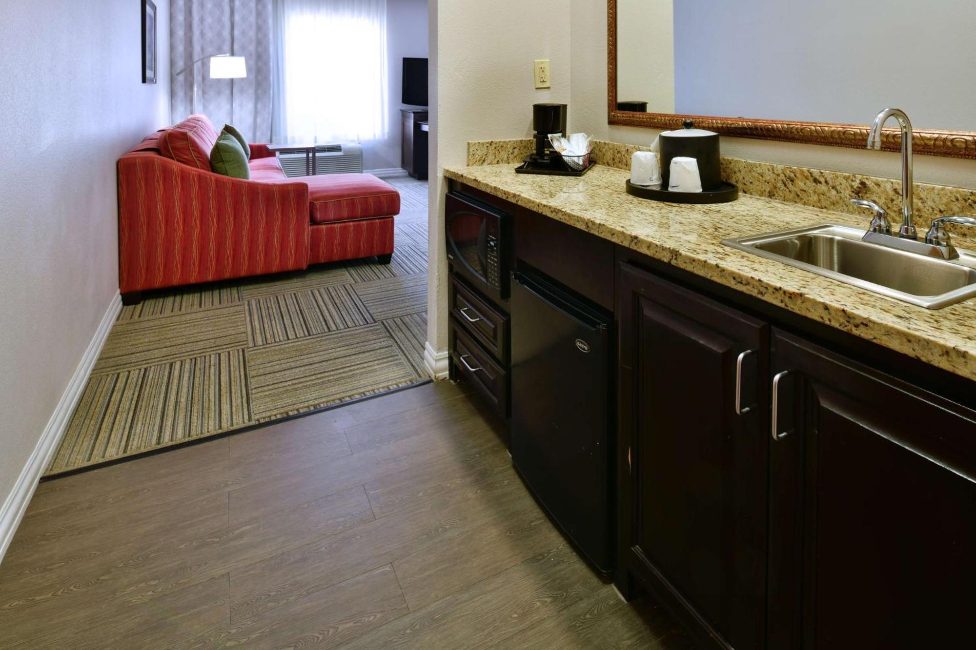 Hampton Inn & Suites Fredericksburg Bagian luar foto