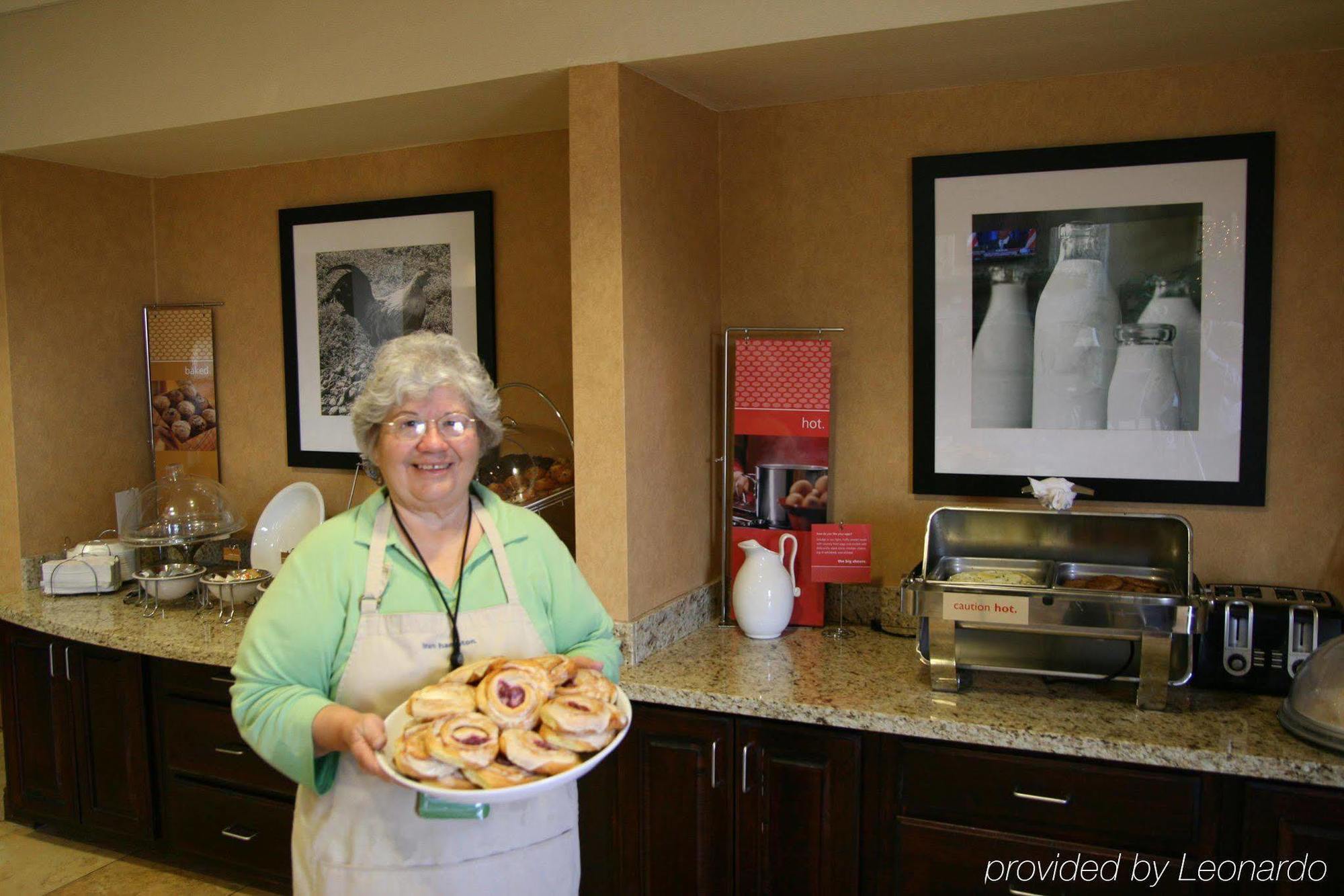 Hampton Inn & Suites Fredericksburg Restoran foto